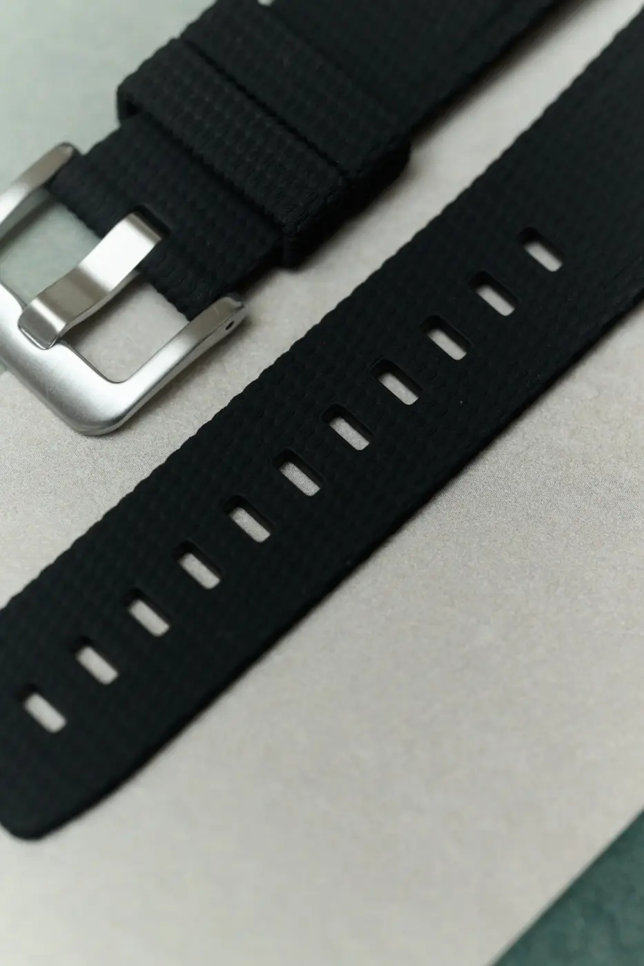 Curved Lug Kauçuk Kayış - Siyah - Image 7