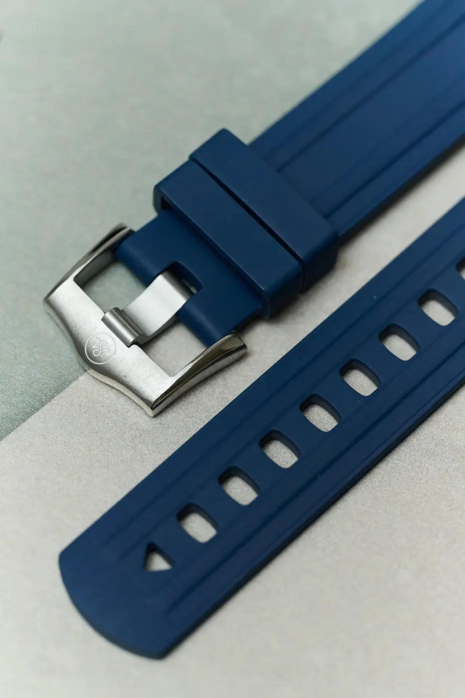 Omega Seamaster 300 Classic Rubber Strap - Navy Blue - Image 5