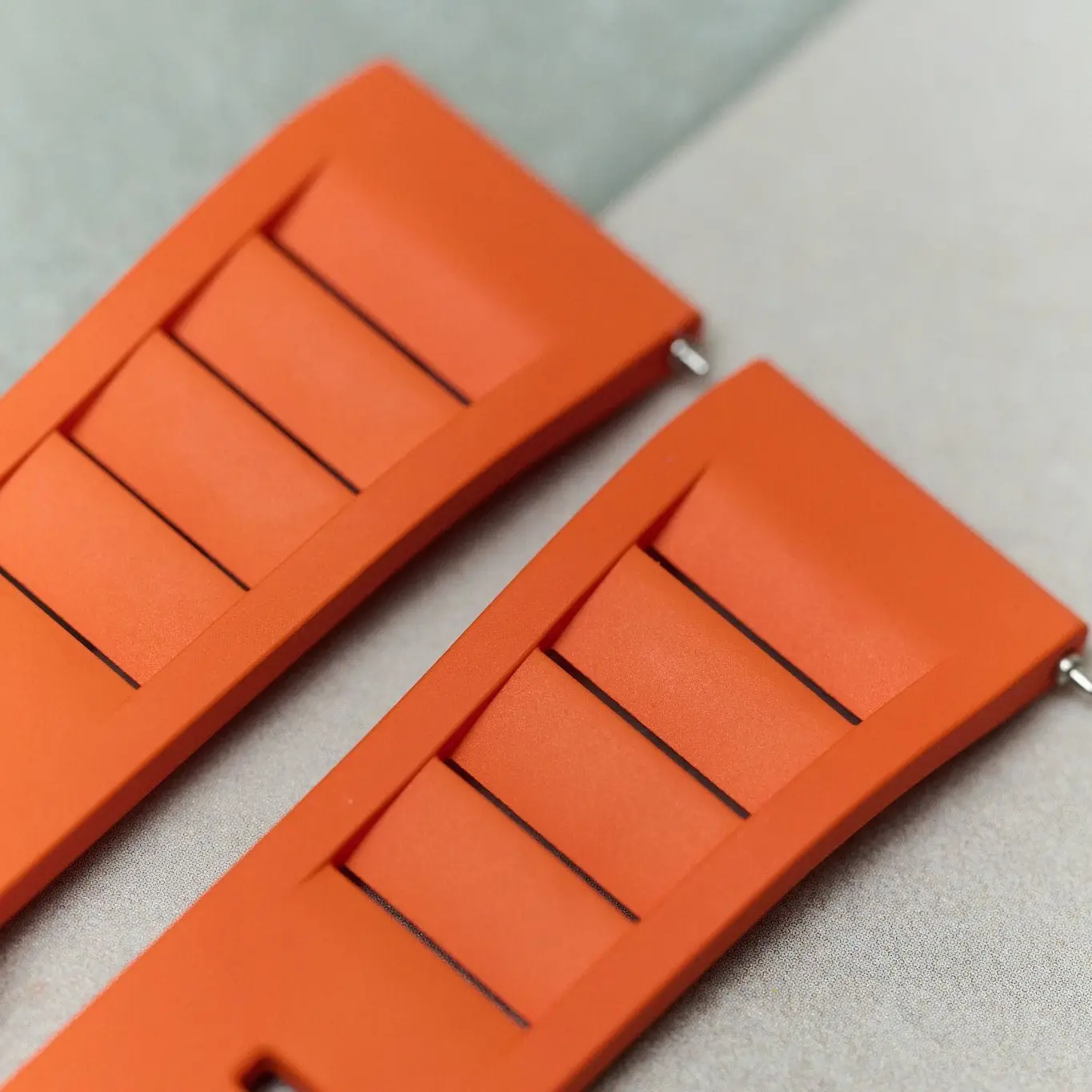 Premium 'Soft Touch' Vented Kauçuk Straps - Image 41