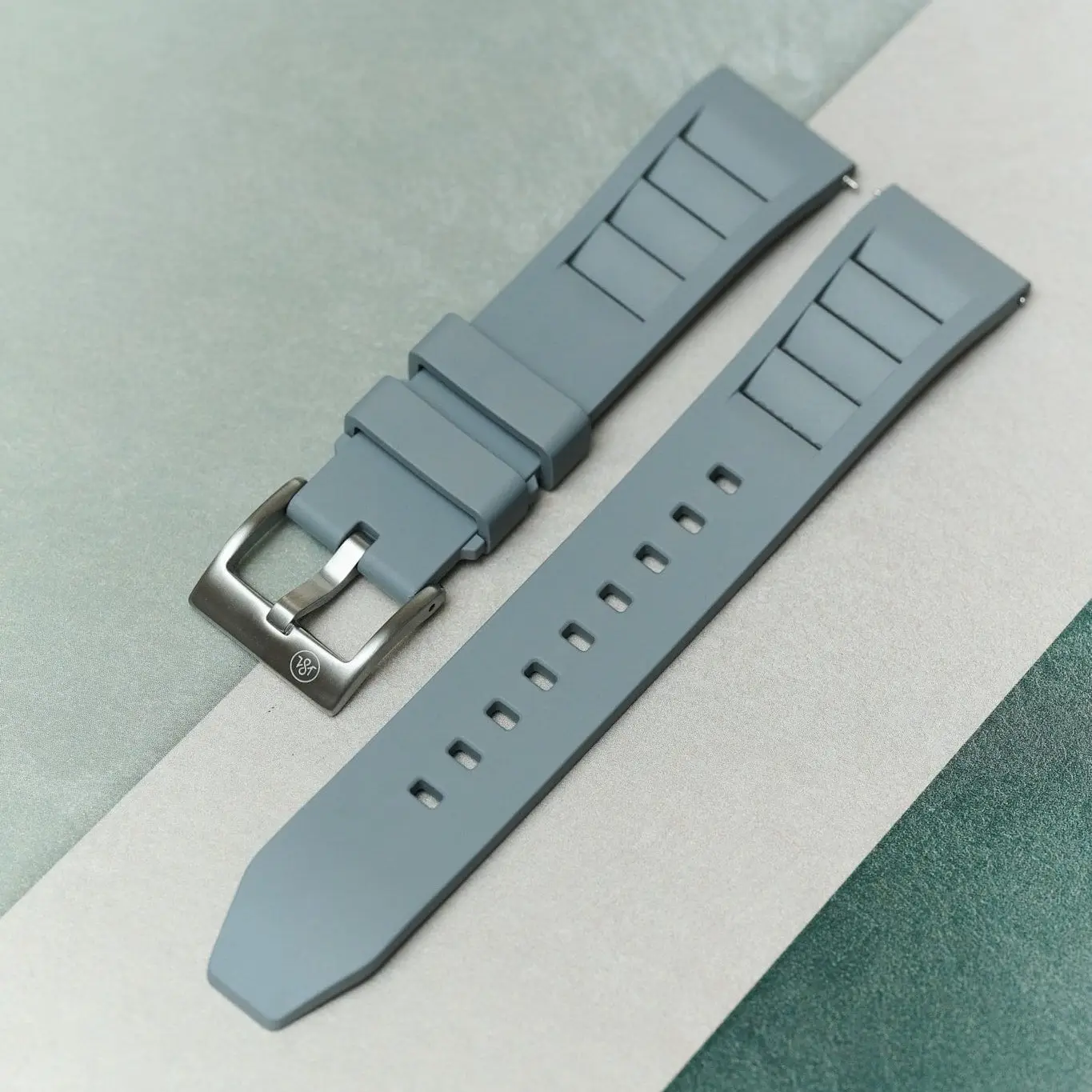 Premium 'Soft Touch' Vented Kauçuk Straps - Image 3