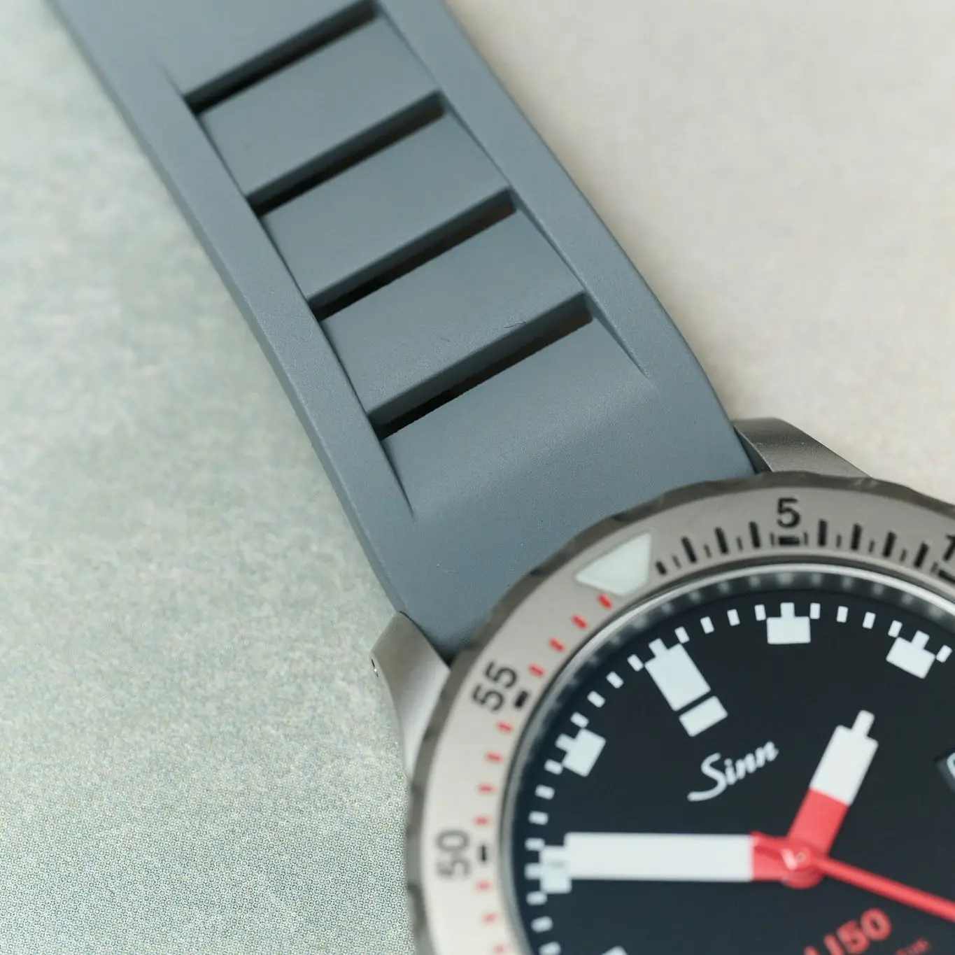 Premium 'Soft Touch' Vented Kauçuk Straps - Image 8